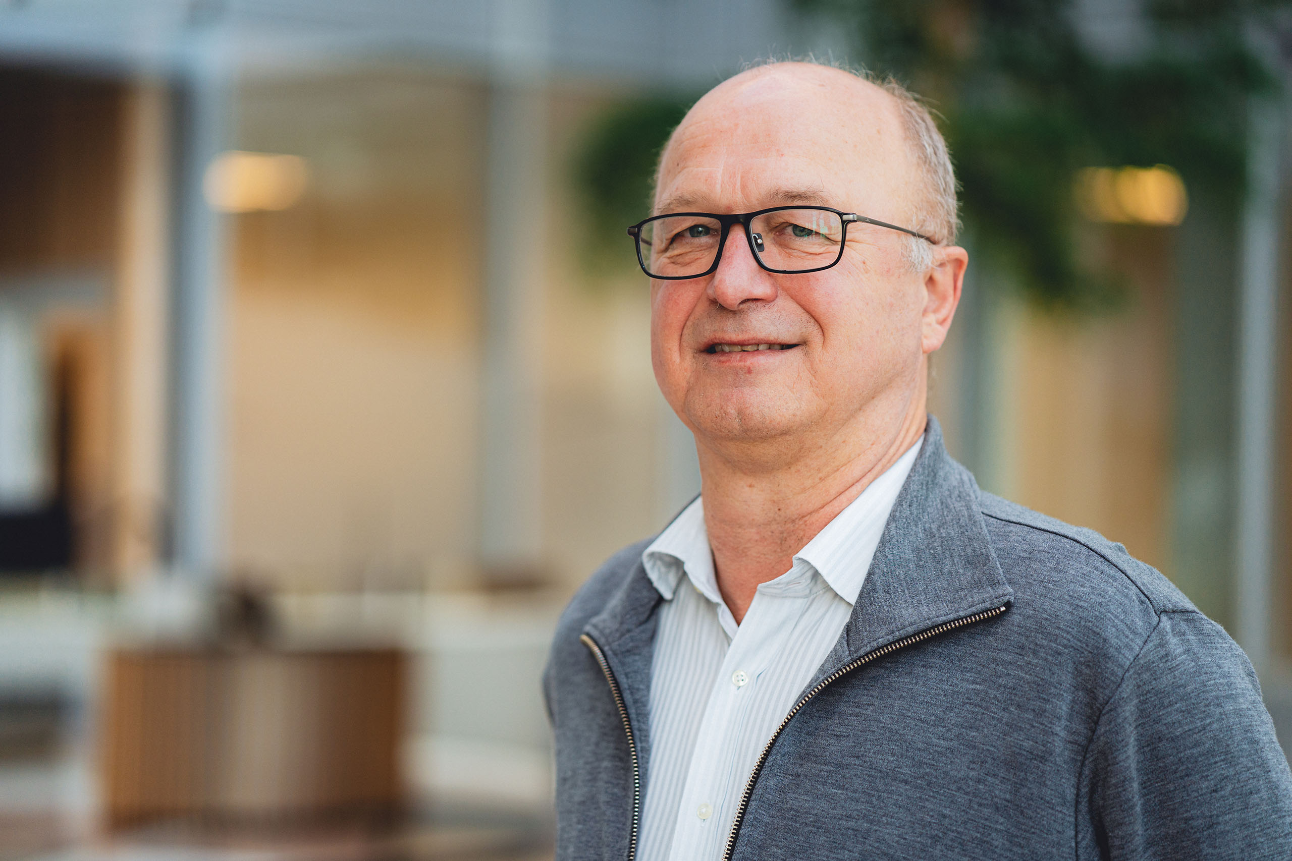 Anniversary reception for the engineer who doesn't like receptions